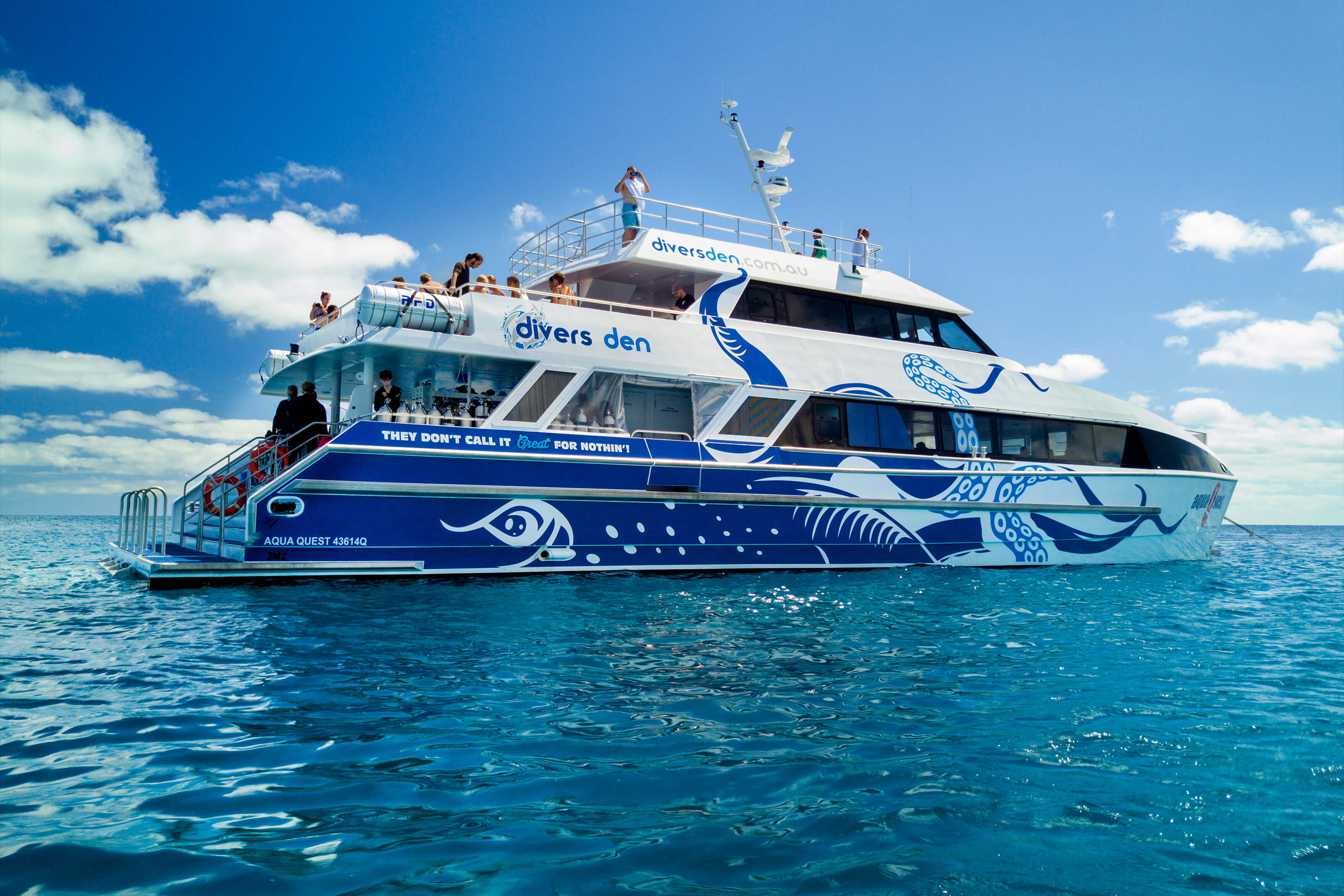 aquaquest divers den on great barrier reef