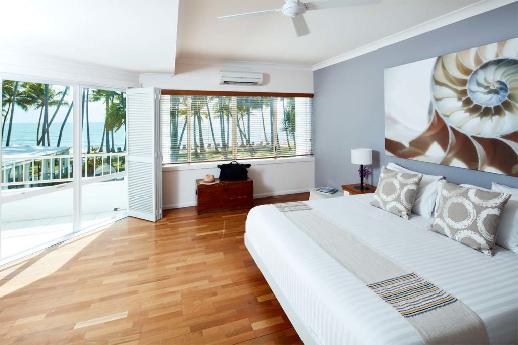 Alamanda Palm Cove suite