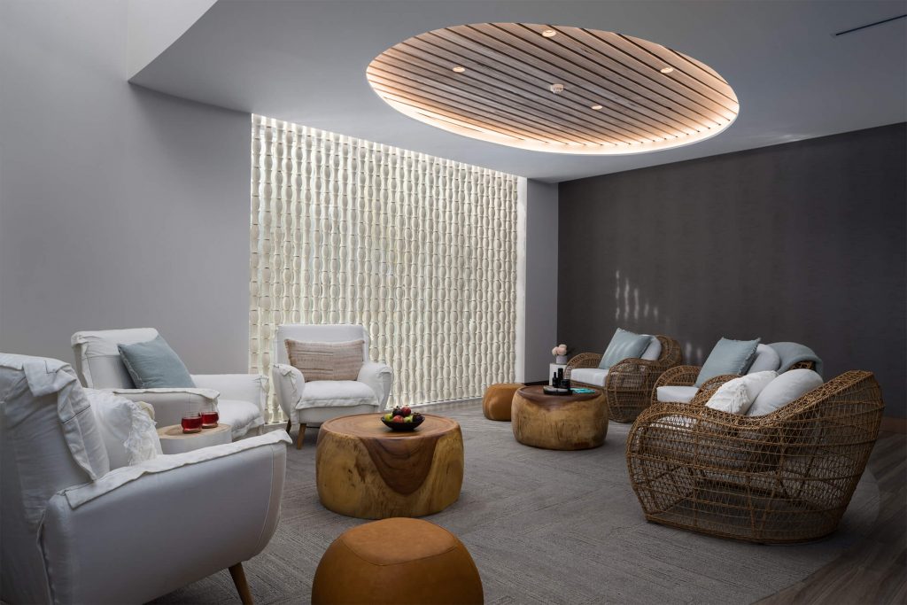 Eléme Day Spa, Riley