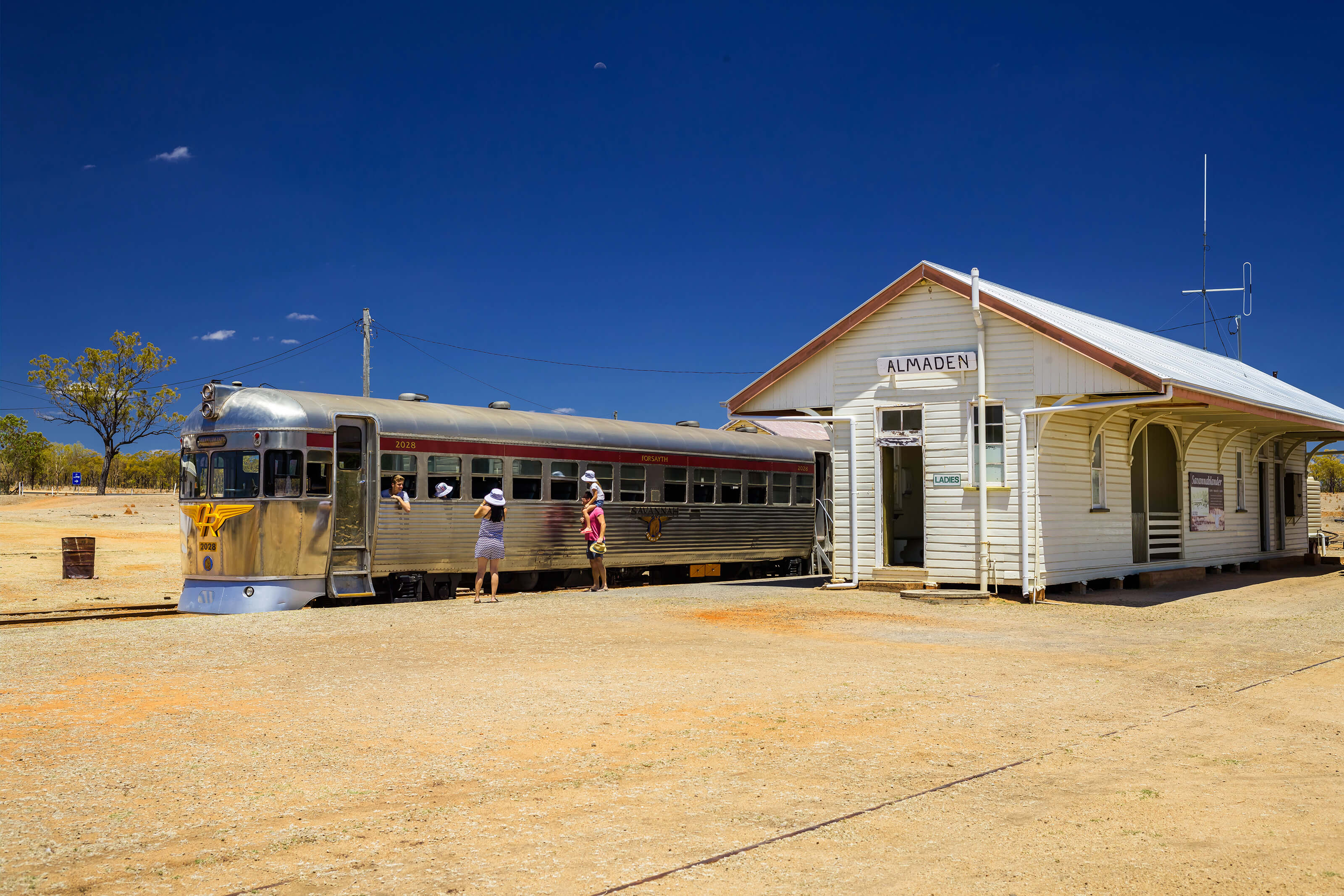 Savannahlander from cairns to forsayth