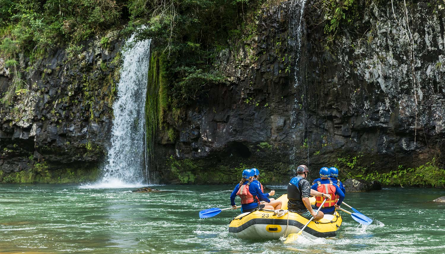 Tully River Rafting - Raging Thunder