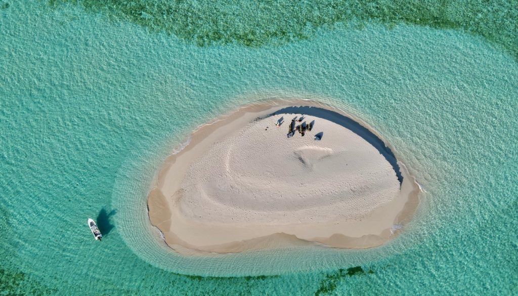 aerial image sand cay fishing great barrier reef