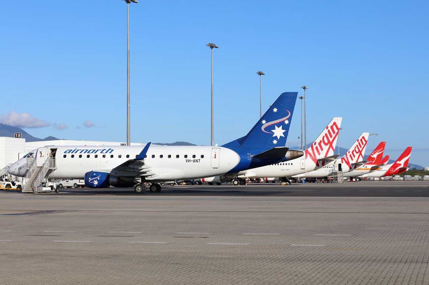 cairns airport planes