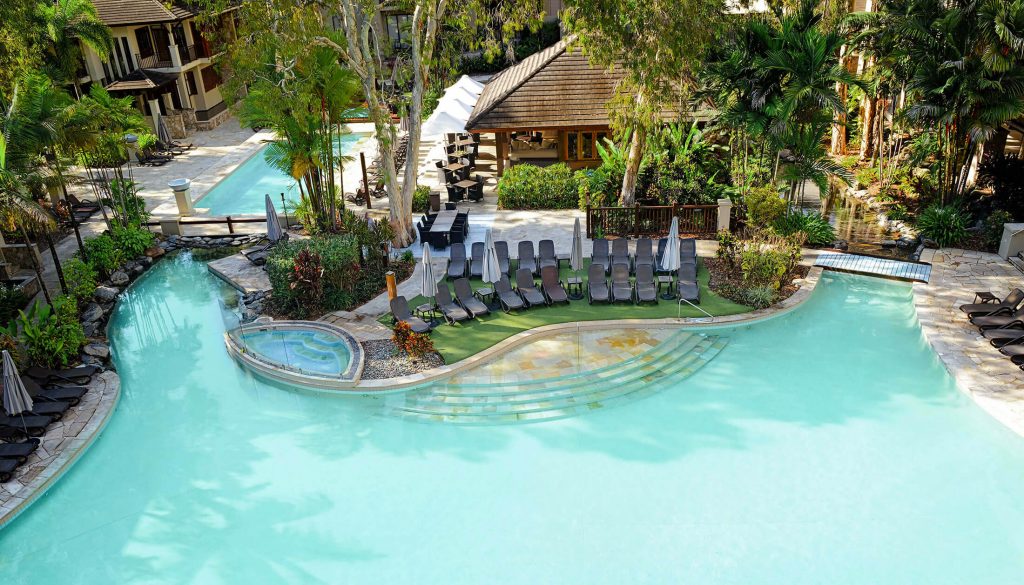 Pullman Palm Cove Sea Temple Resort & Spa