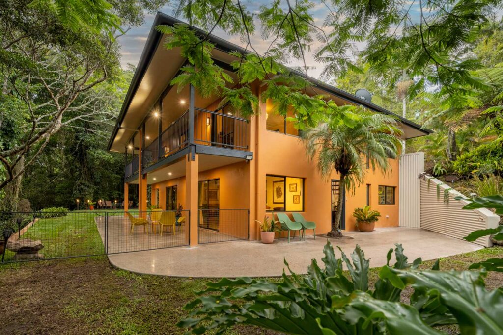 lumholtz lodge atherton tablelands exterior