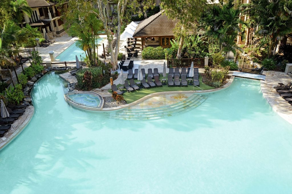 pullman palm cove