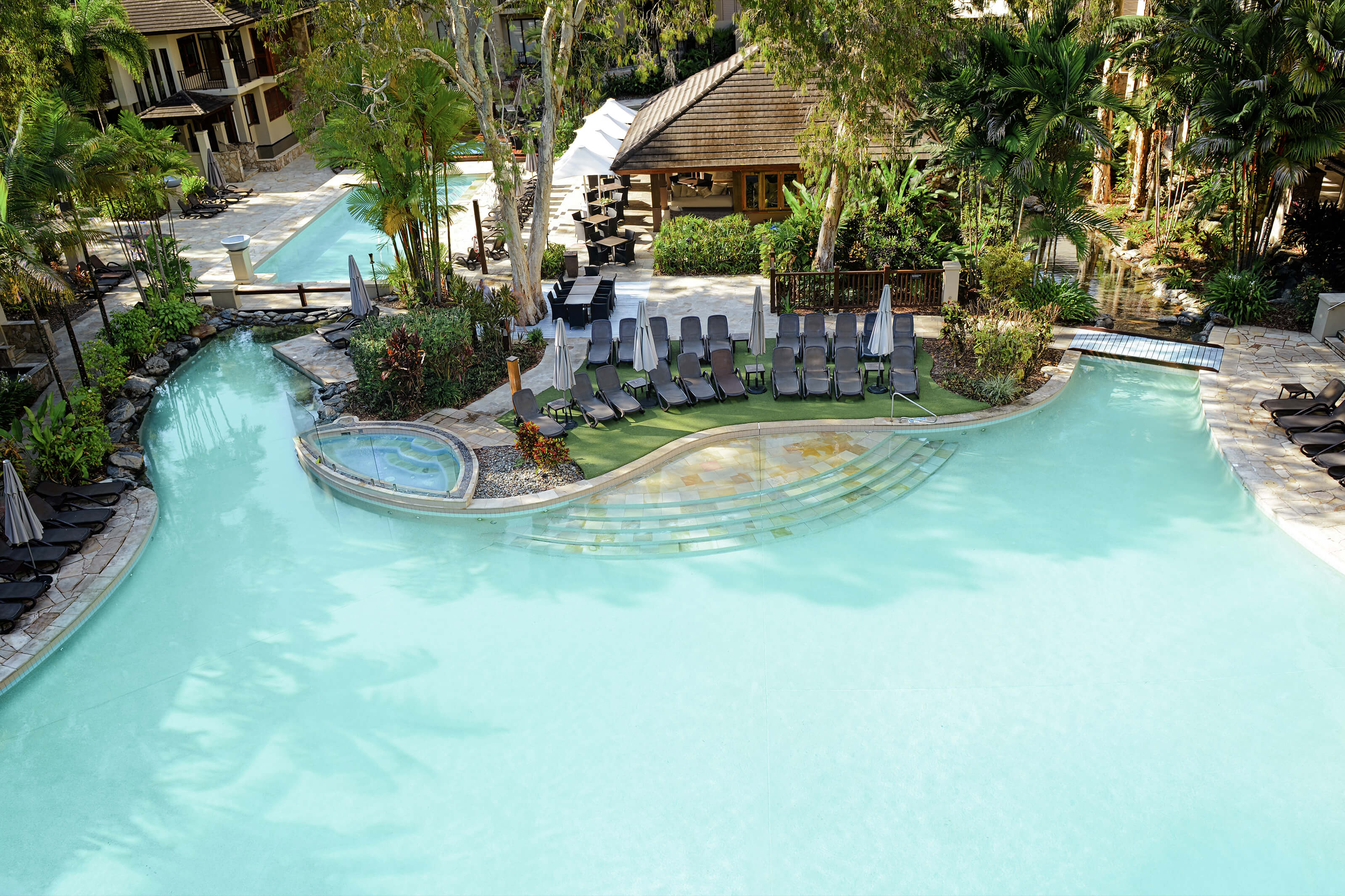 pullman palm cove